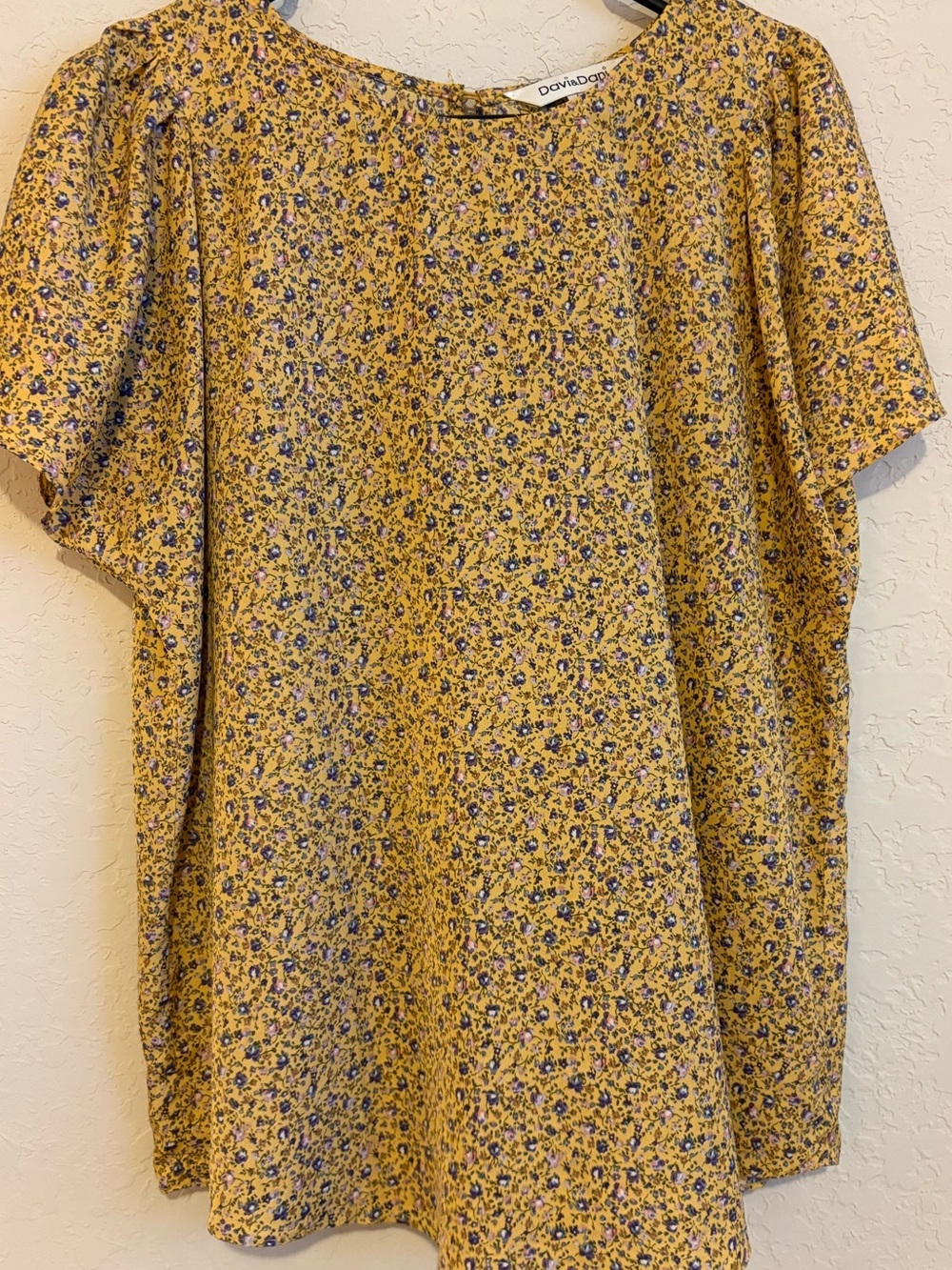 Women’s Yellow Floral Short Sleeve top